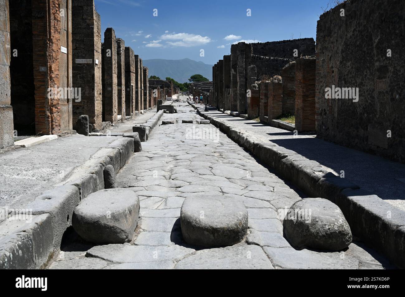 Routes et rues romaines dans le site historique du patrimoine mondial de Pompéi, Italie Banque D'Images