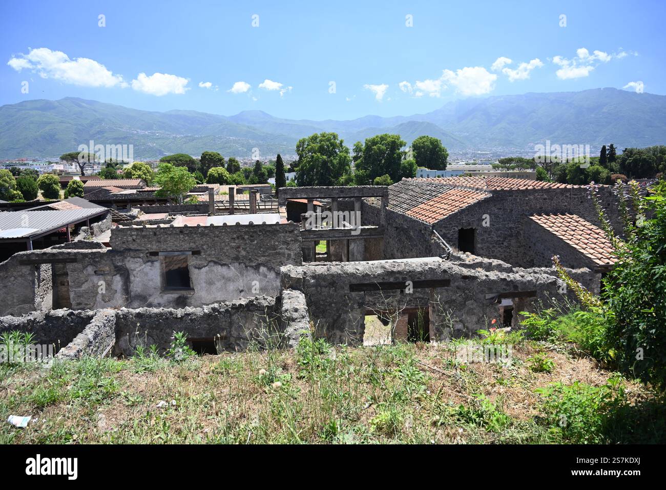 Routes et rues romaines dans le site historique du patrimoine mondial de Pompéi, Italie Banque D'Images