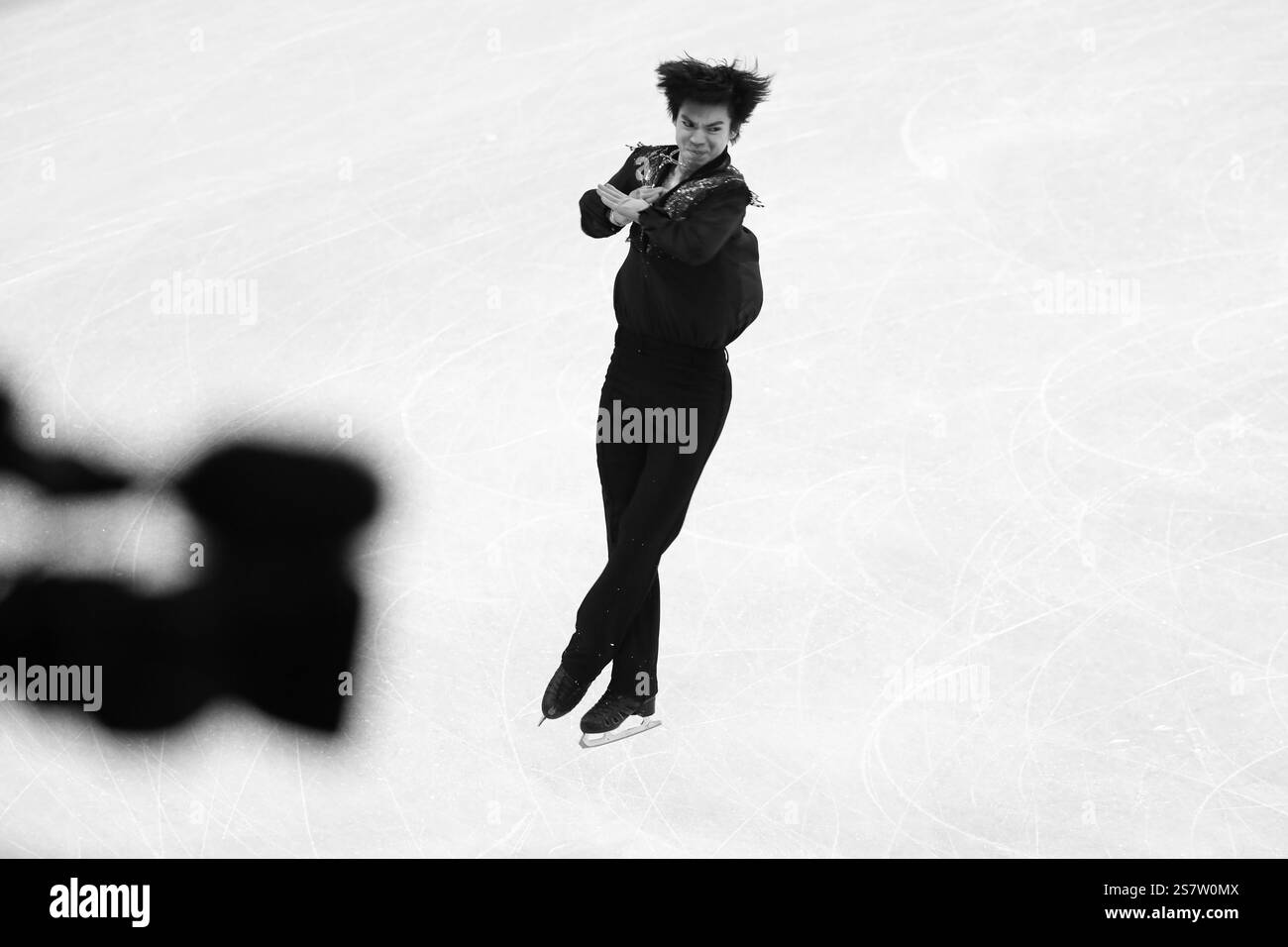 10 FÉVRIER 2022 - Pékin, Chine : Junhwan Cha de Corée patine dans le Programme libre de patinage artistique masculin en simple patinage aux Jeux olympiques d'hiver de Beijing 2022 Banque D'Images