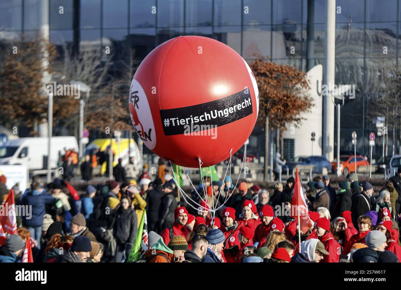 Des milliers de manifestants au Wir haben es satt ! Demo, des milliers de manifestants ont exigé que le futur gouvernement allemand prenne un engagement et Banque D'Images