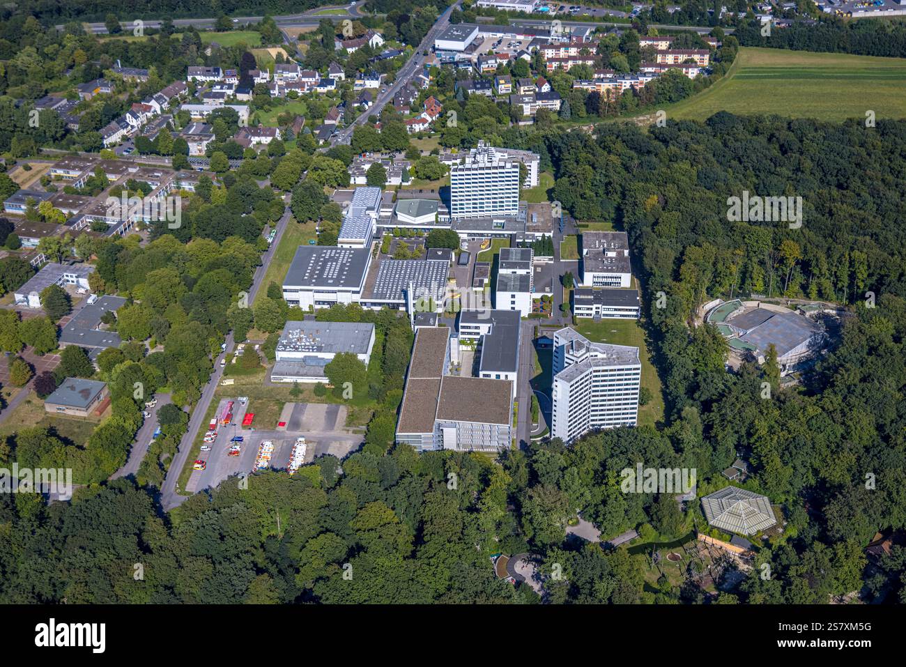 Vue aérienne, centre scolaire Hacheney, centre de formation professionnelle de Dortmund, zoo de Dortmund, chantier de construction avec nouvel enclos de phoques, Rombergpark-Lücklem Banque D'Images