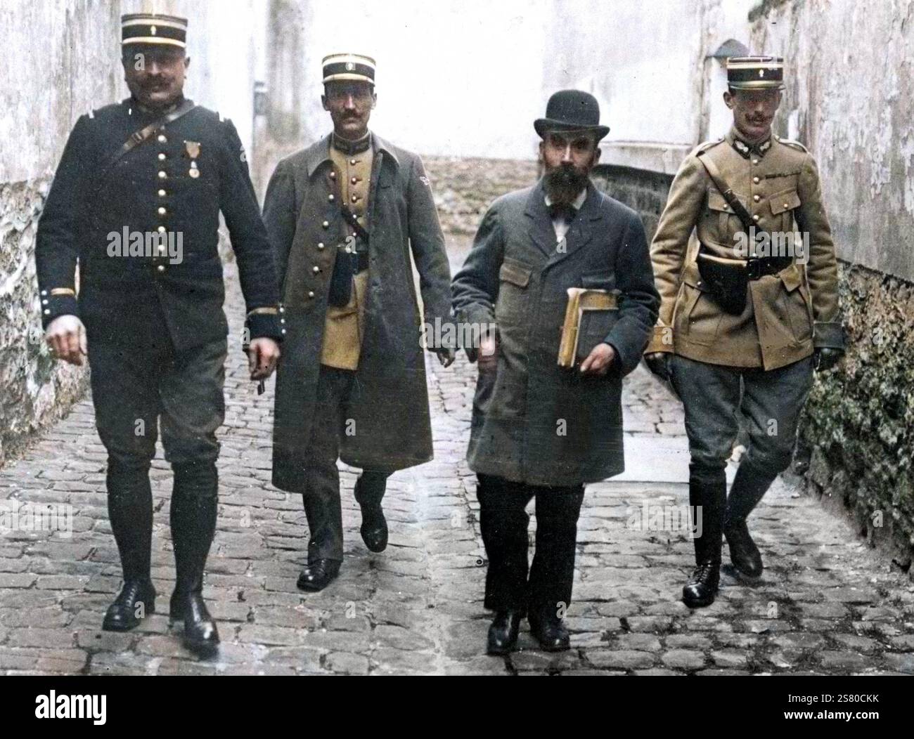Henri Desire Landru (1869-1922) lors de son procès aux assises de Versailles, 1921 - colorié - coloriage ultérieur Banque D'Images