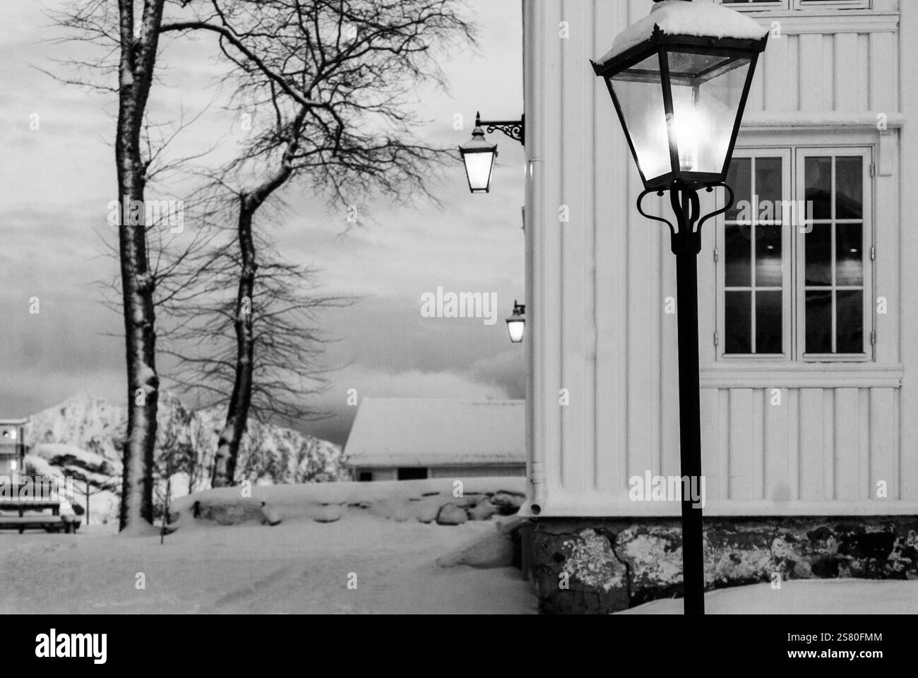 Vue de quartier paisible en hiver, Norvège. Banque D'Images