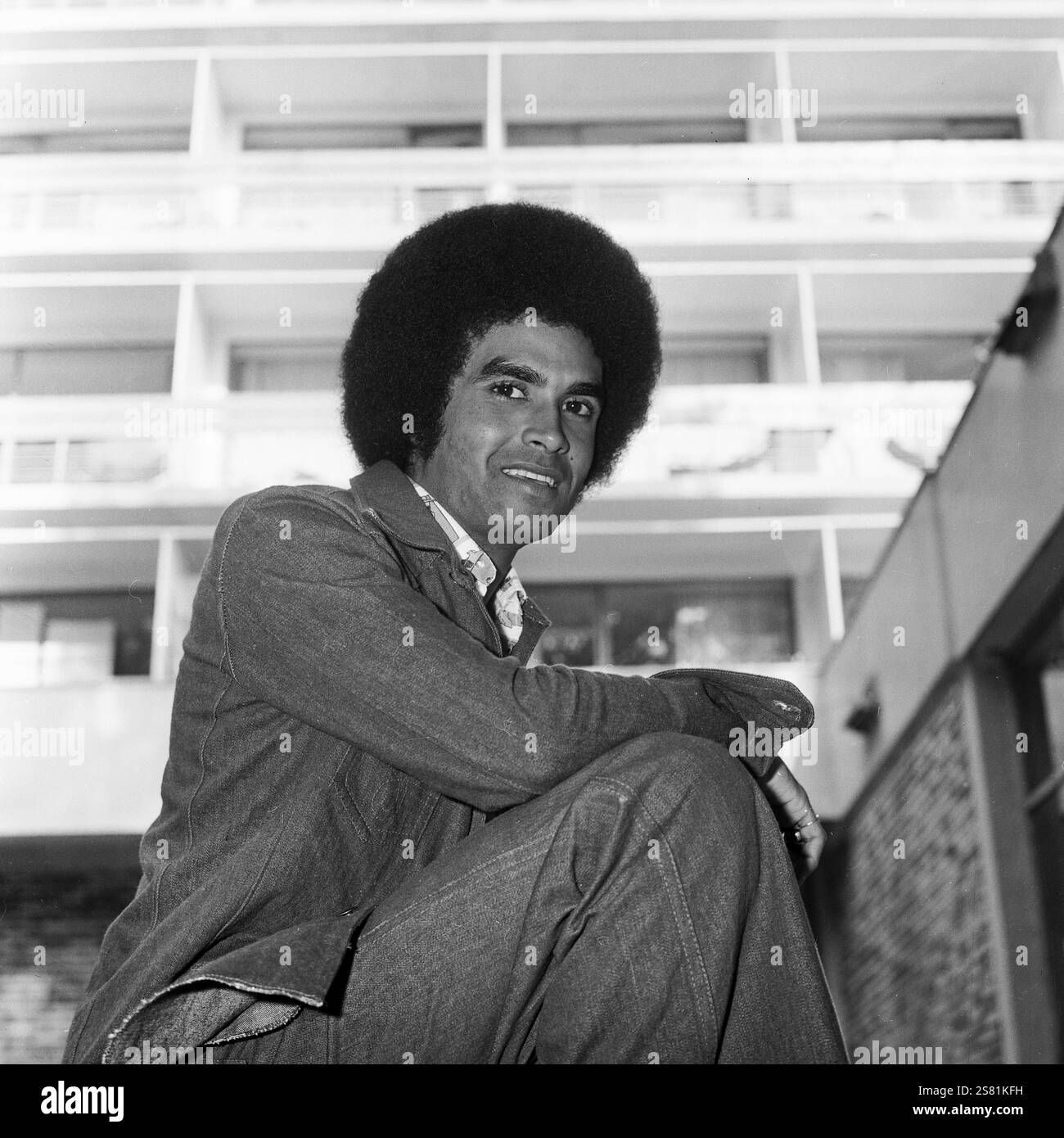Der puerto-ricanische Sänger Wilkins (German Wilkins Velez Ramirez [Germán Wilkins Vélez Ramírez]) im Porträt beim Fotoshooting am Rande des Golden Orpheus Festival 1975, Bulgarien 1975. Banque D'Images