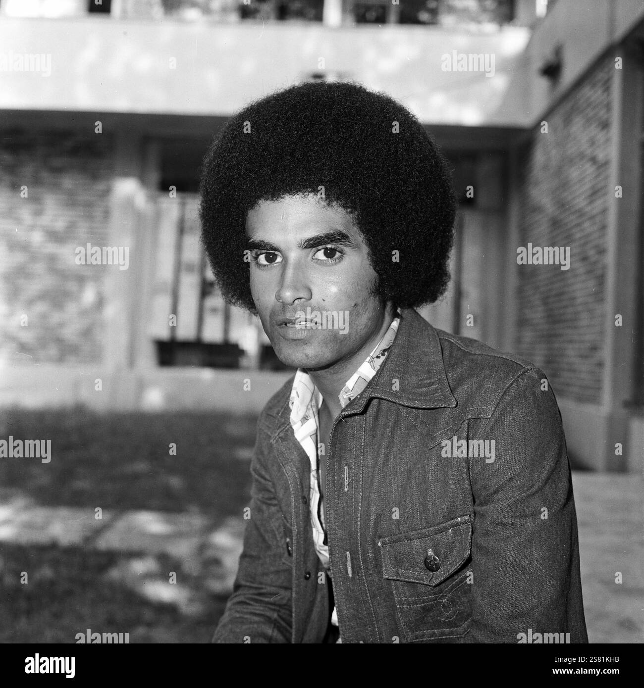 Der puerto-ricanische Sänger Wilkins (German Wilkins Velez Ramirez [Germán Wilkins Vélez Ramírez]) im Porträt beim Fotoshooting am Rande des Golden Orpheus Festival 1975, Bulgarien 1975. Banque D'Images