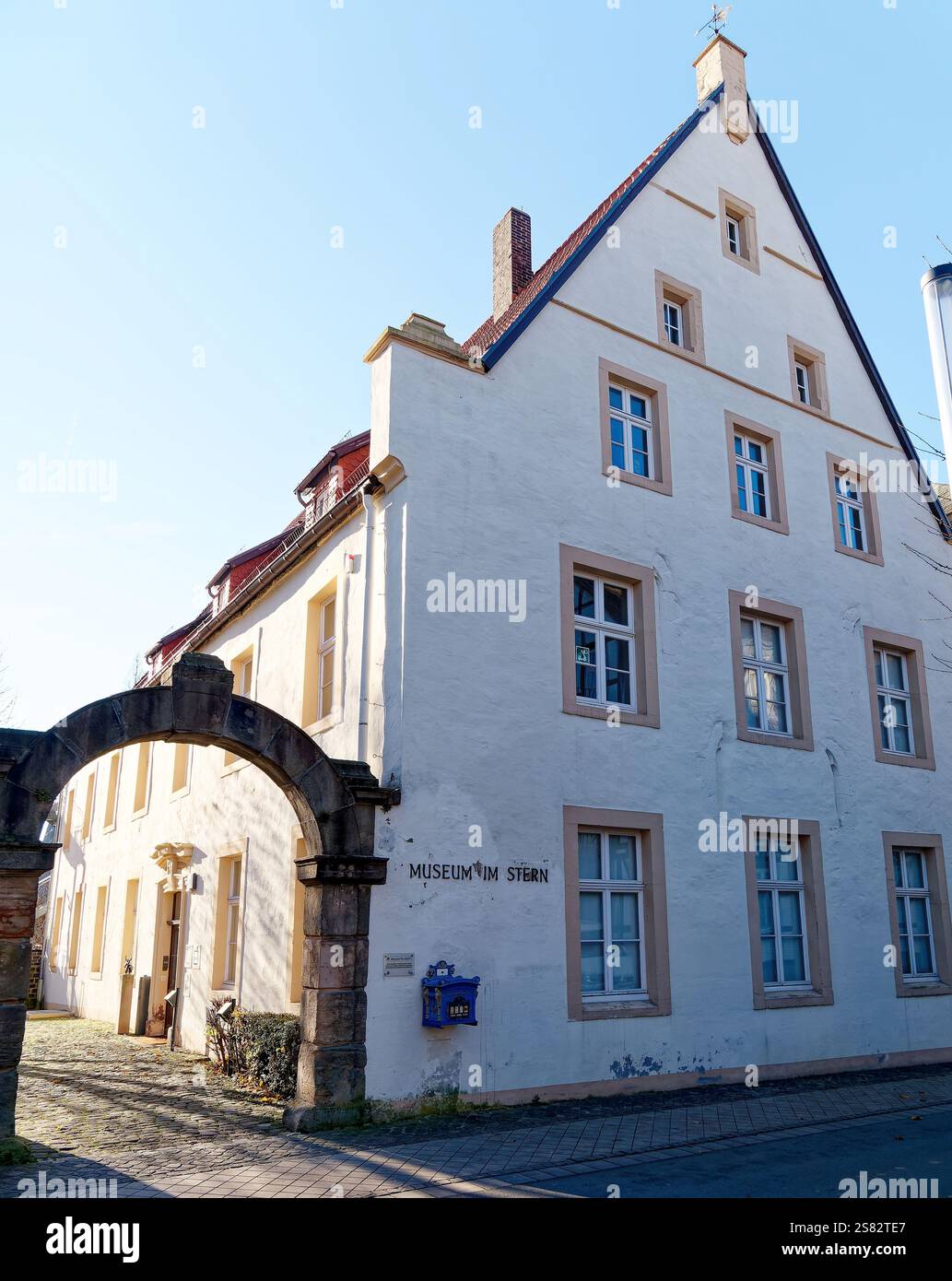 Monument architectural à Warburg, Musée dans le Stern, probablement construit en 1340 comme une résidence noble, aujourd'hui un musée et des archives de la ville Banque D'Images