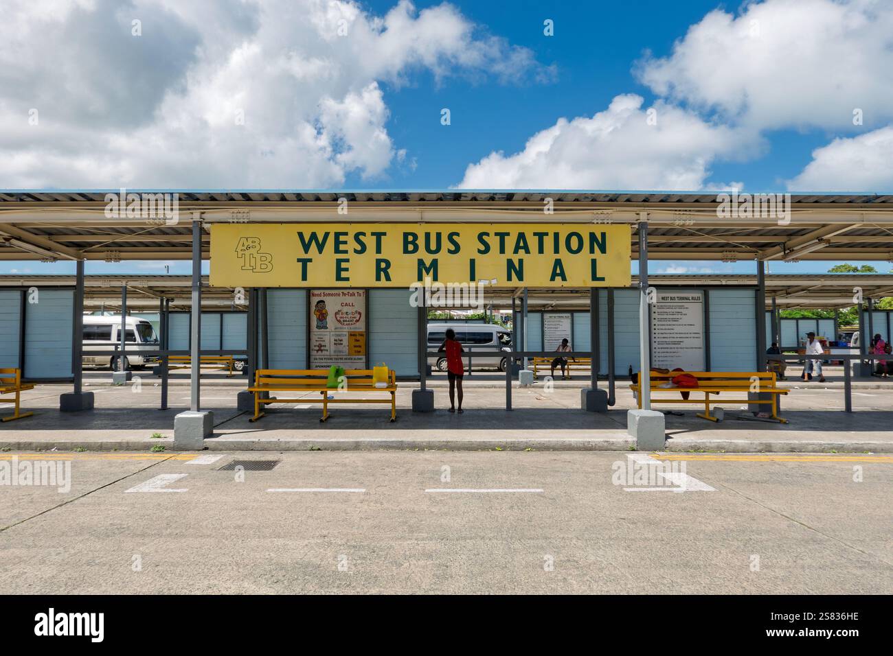 Gare routière Ouest terminal à St John's Antigua-et-Barbuda, transport public par bus, transport de l'île Banque D'Images
