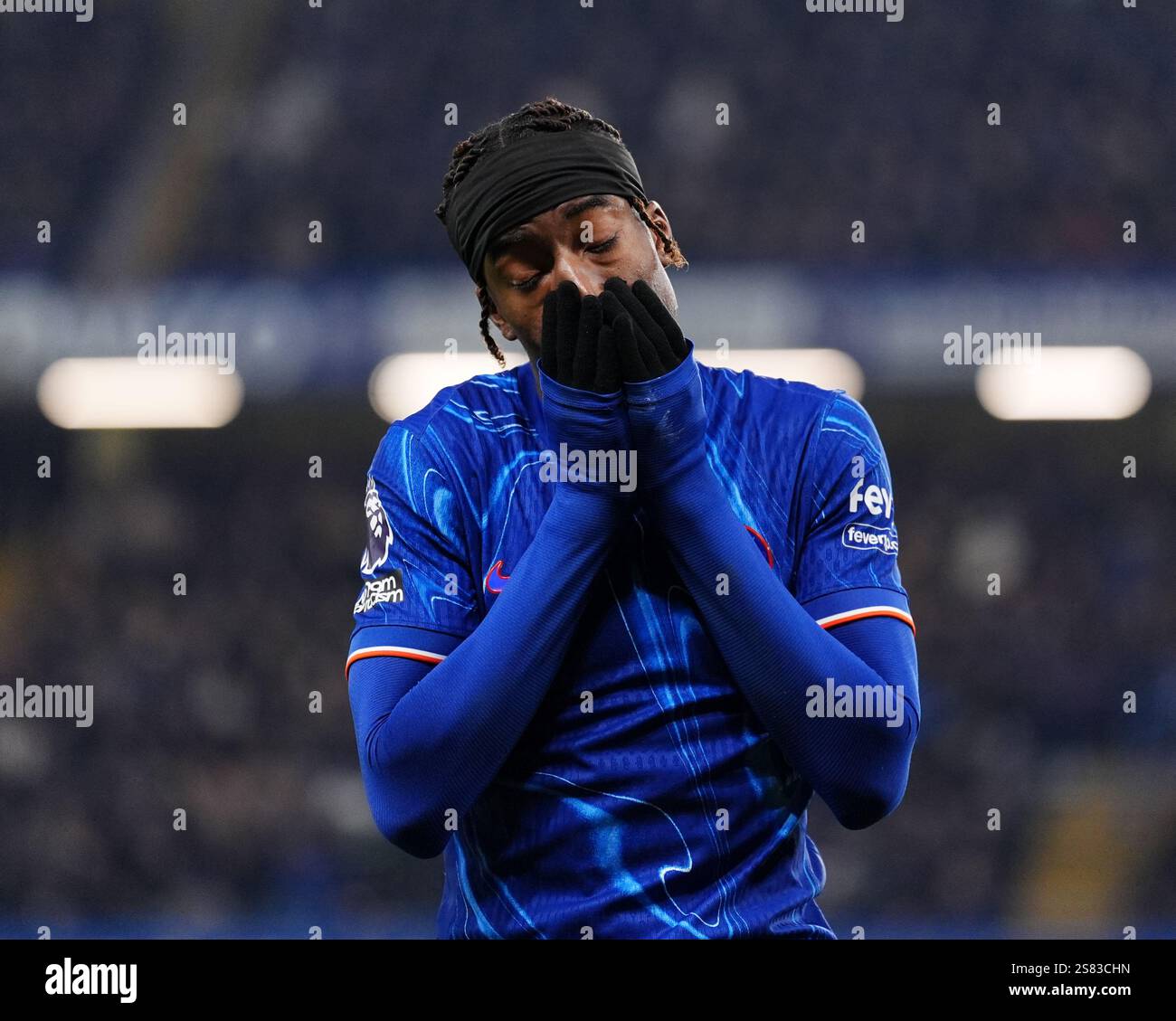 Noni Madueke de Chelsea réagit lors du match de premier League à Stamford Bridge, Londres. Date de la photo : lundi 20 janvier 2025. Banque D'Images