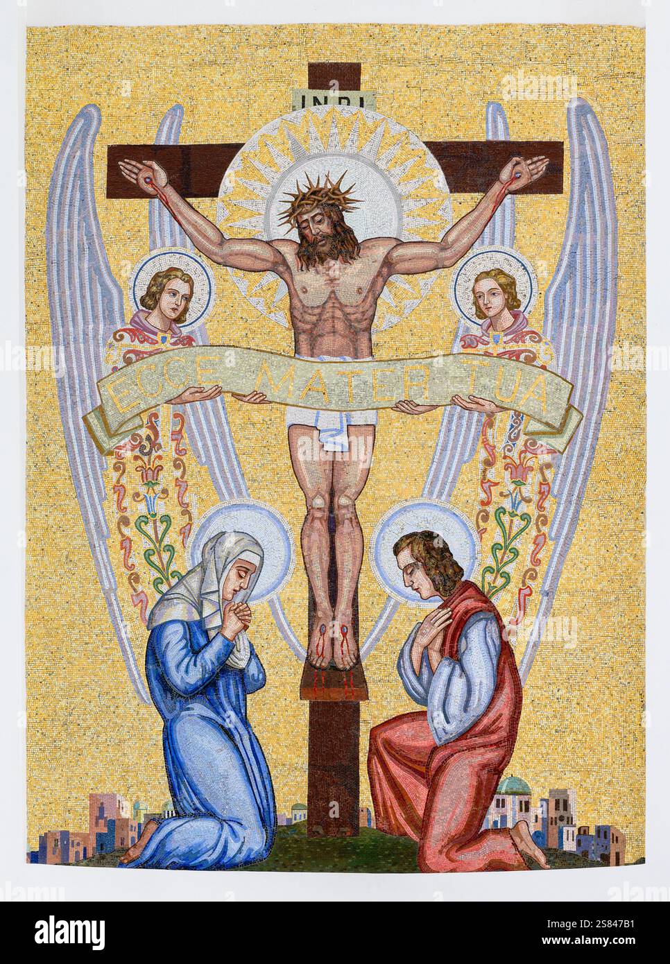 Une mosaïque de la Crucifixion de notre Seigneur. Kostol Panny Márie Snežnej [Église notre-Dame des neiges] à Bratislava, Slovaquie. Banque D'Images