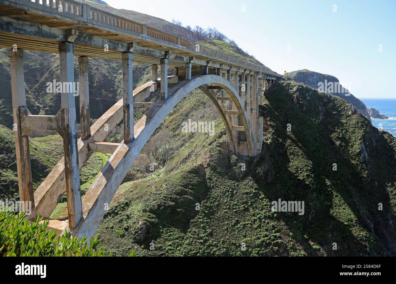 Pont Rocky Creek, Californie Banque D'Images