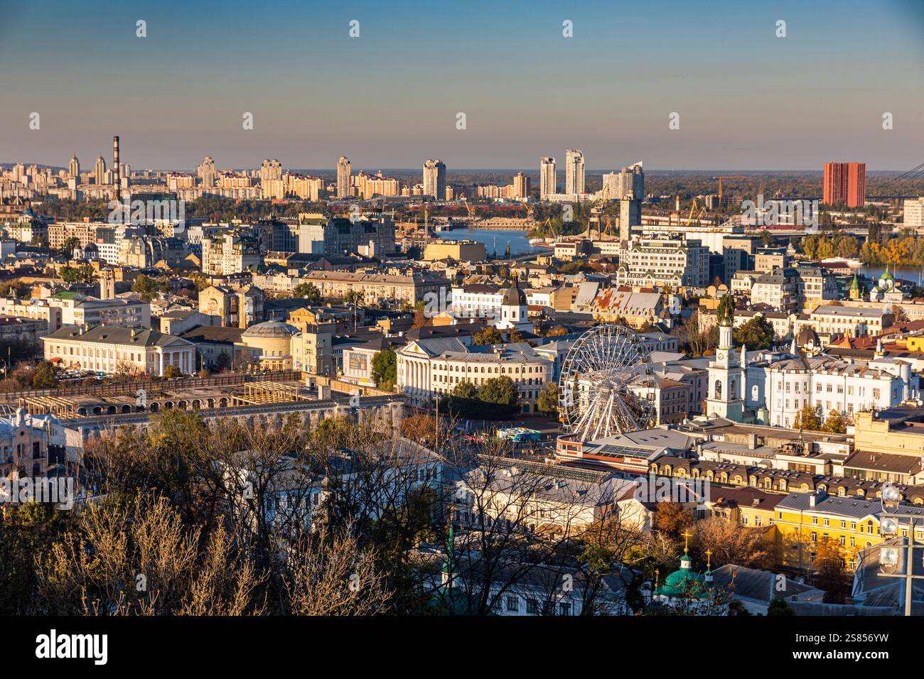 Bâtiments à Kiev, vue depuis l'église d'André dans le centre-ville Banque D'Images