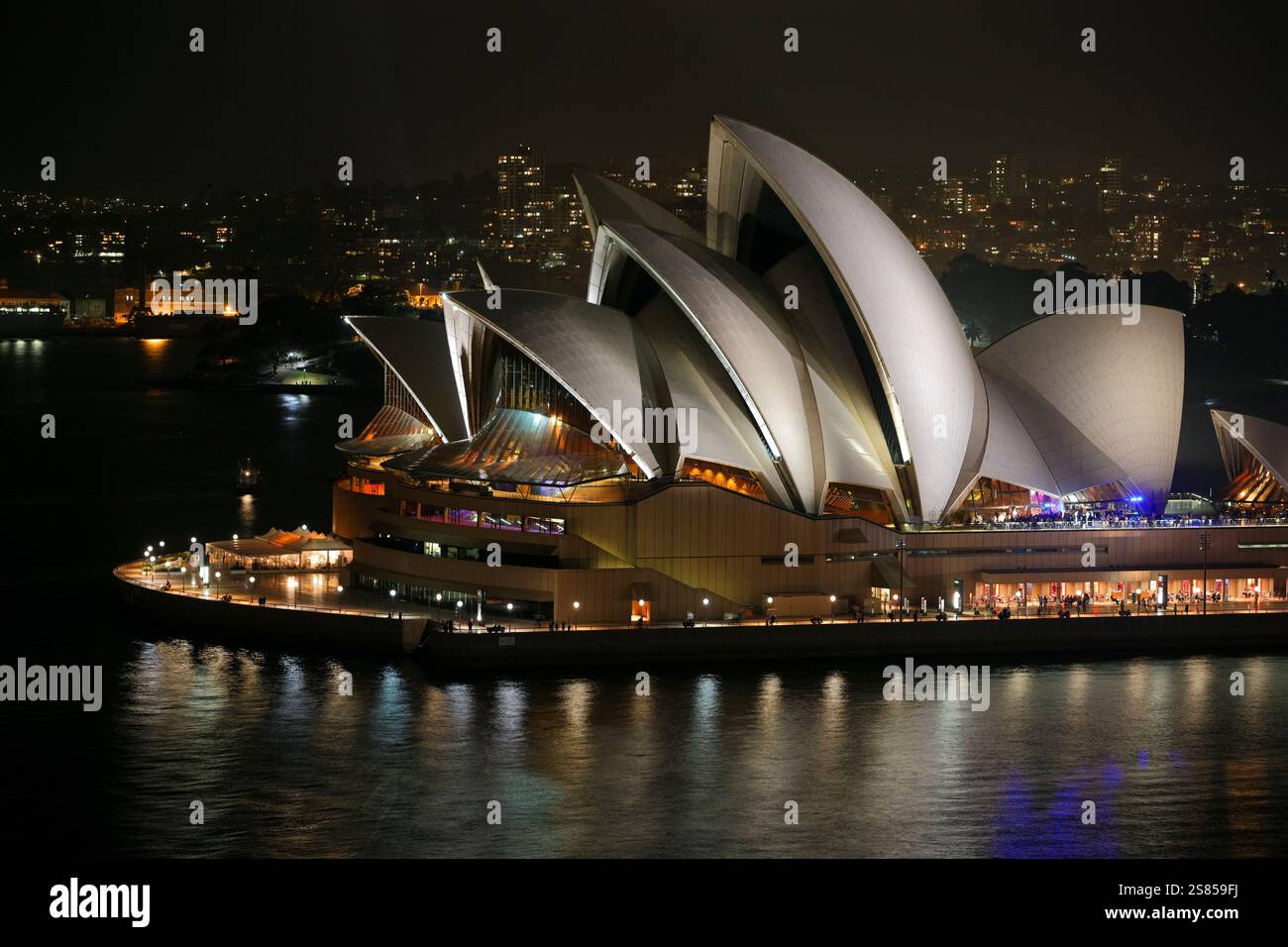 Opéra de Sydney (1973) conçu par l'architecte danois Jørn Utzon, site du patrimoine mondial de l'UNESCO, dans la ville de Sydney, Nouvelle-Galles du Sud, Australie Banque D'Images