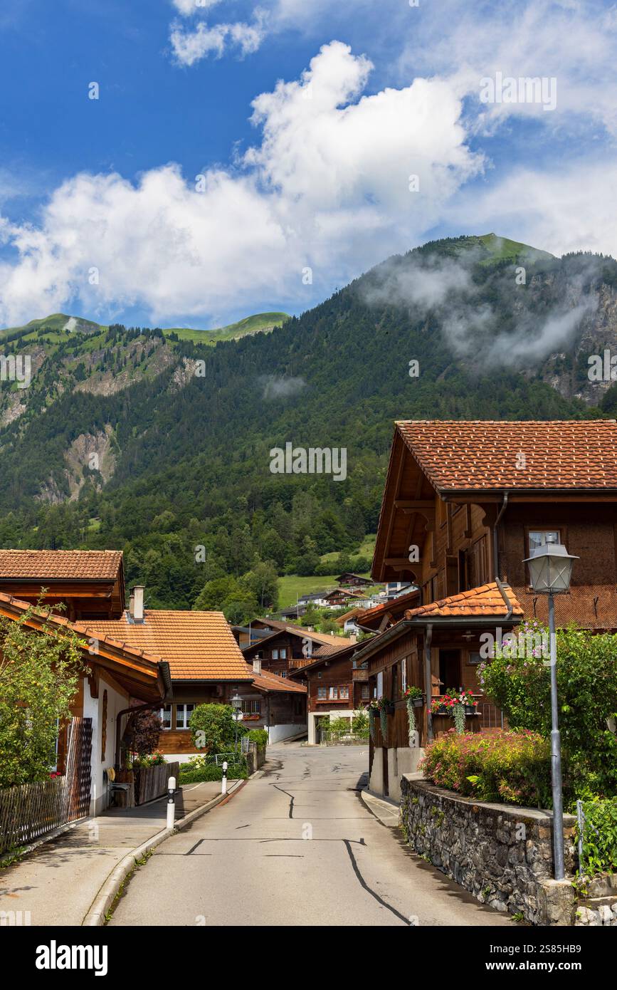 Chalets traditionnels, Brienz, Oberland bernois, Suisse Banque D'Images