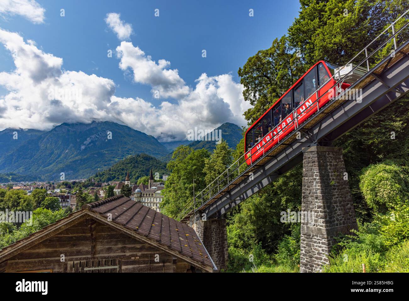 Train Harder Kulm, Interlaken, Oberland bernois, Suisse Banque D'Images