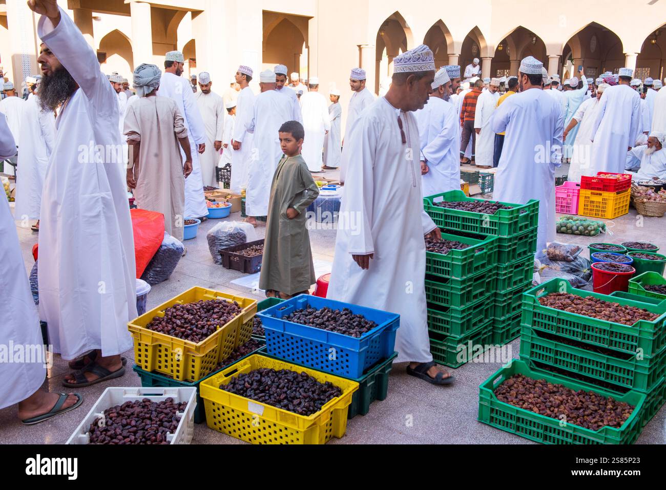 Date vente au grand marché le vendredi matin à Nizwa, région ad Dakhiliyah, Sultanat d'Oman, péninsule arabique Banque D'Images