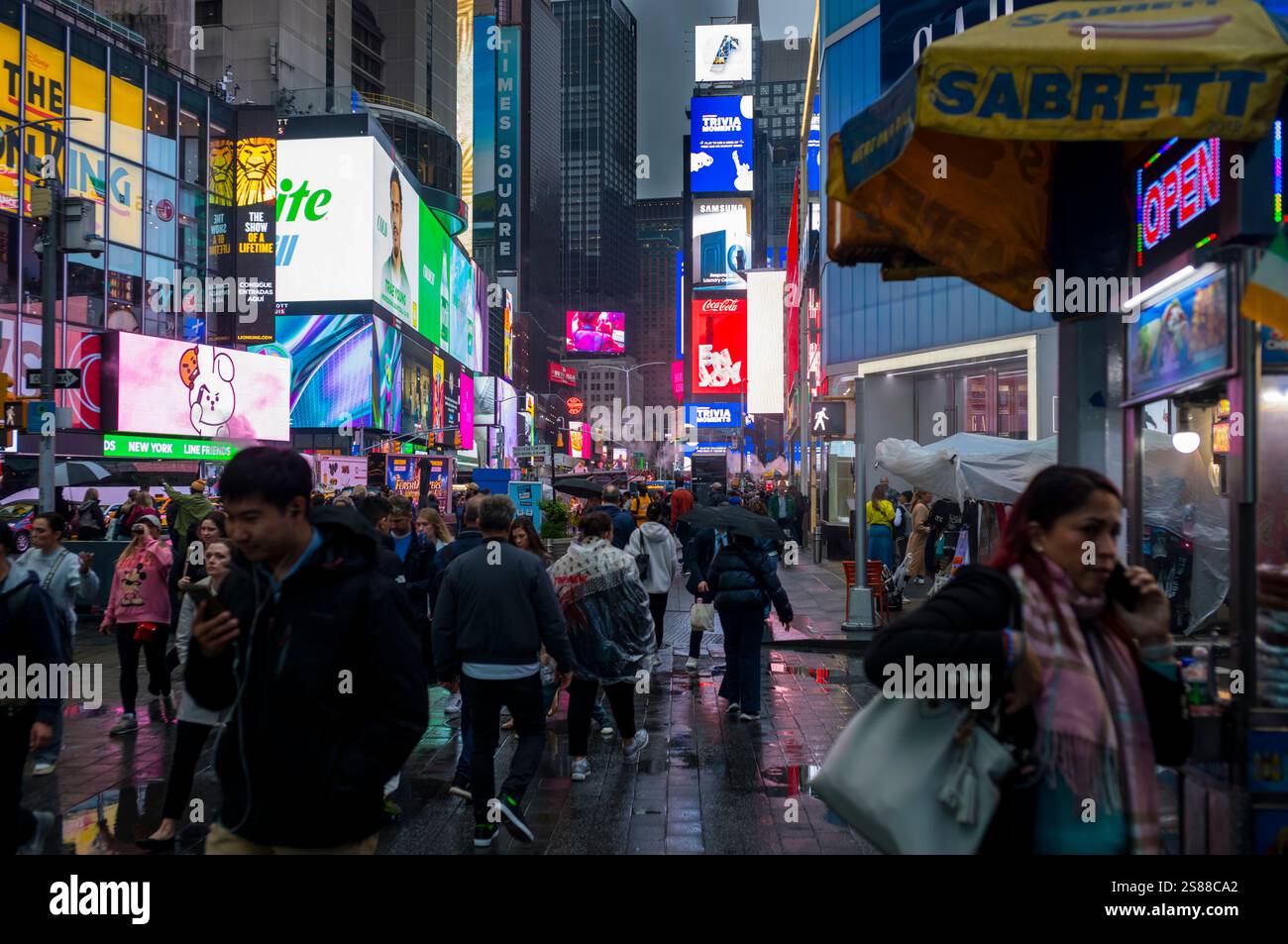Vie nocturne à Times Square, New York, États-Unis Banque D'Images