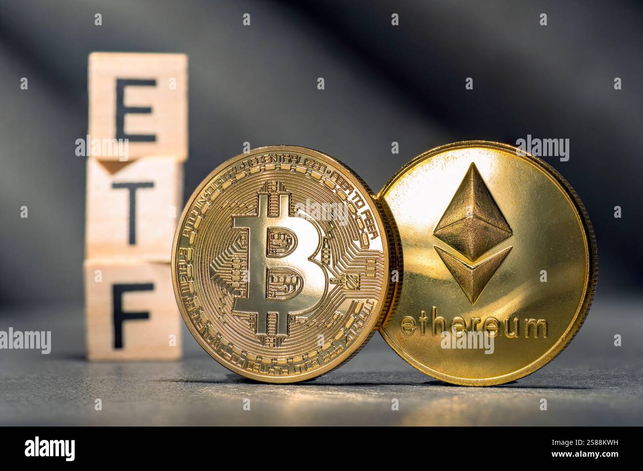 Fonds négociés en bourse (ETF) sur les crypto-monnaies Bitcoin et Ether Banque D'Images