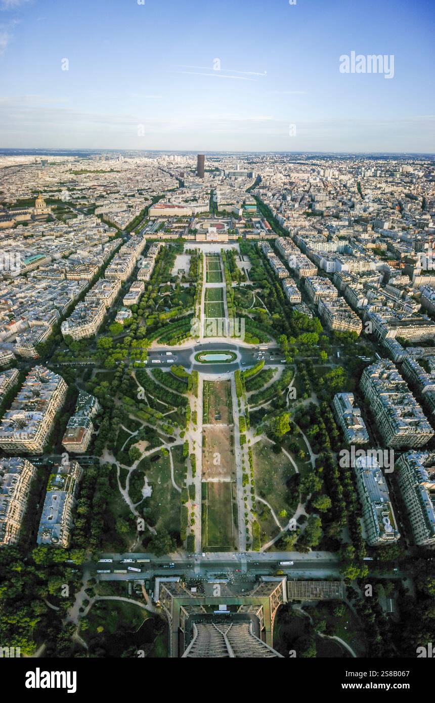Champ-de-mars depuis le sommet de la Tour Eiffel Banque D'Images