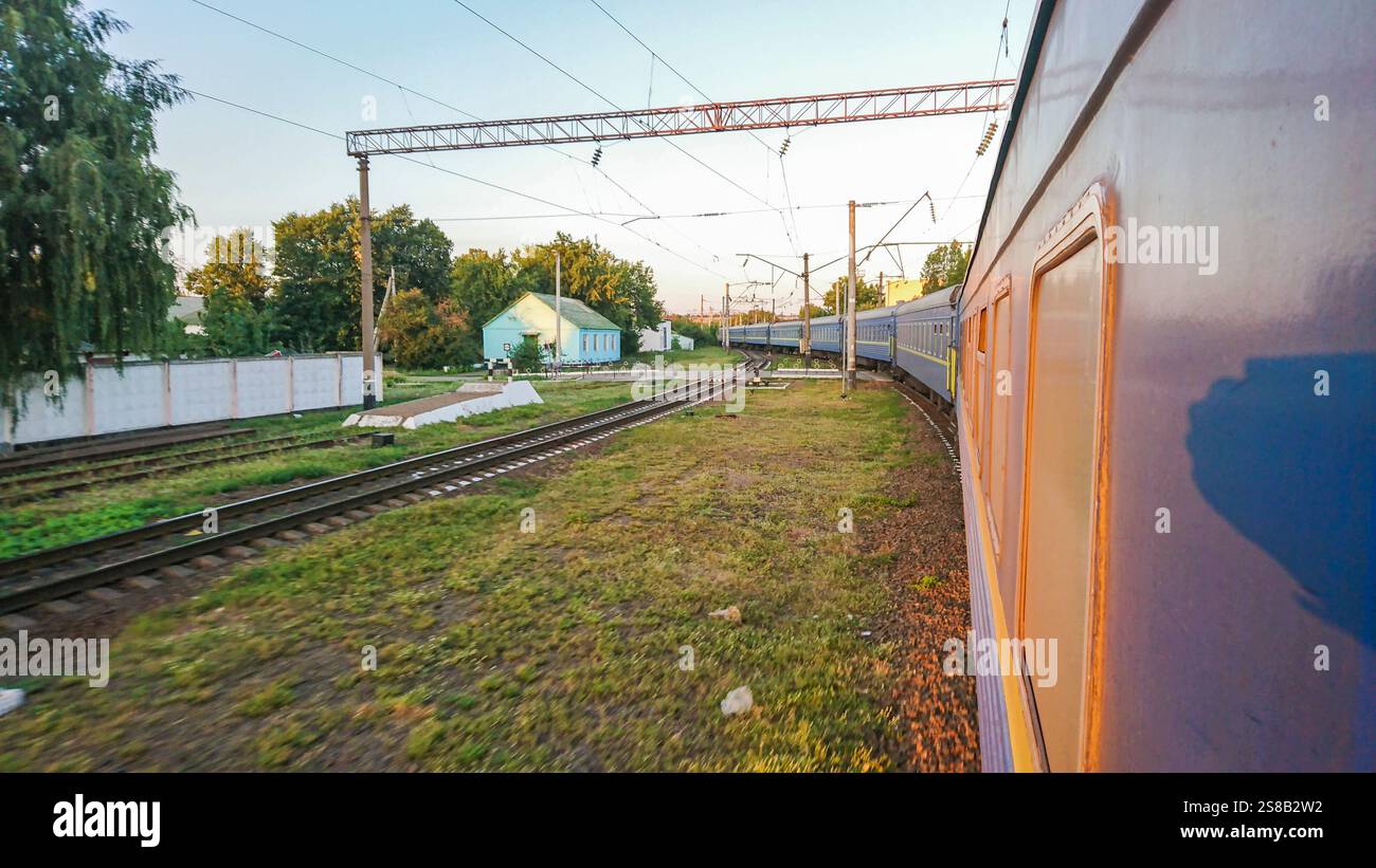 Un trajet en train interurbain typique en Ukraine Banque D'Images