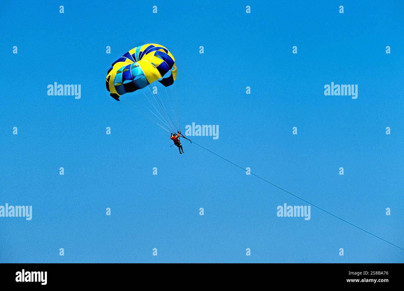 Parachute ascensionnel, Djerba, Tunisie Banque D'Images