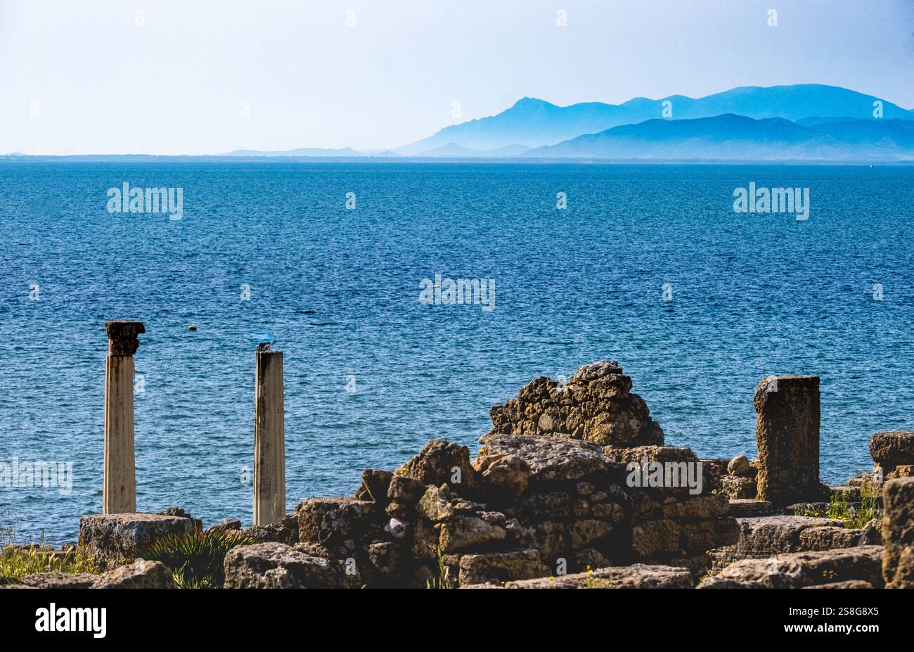 Halbinsel Sinis und historische Ruinen und Säulen, Area Archeologica di Tharros Archäologisches Museum, Tharros, Europa, Provinz Oristano, Italien ACHTUNGxMINDESTHONORARx60xEURO Banque D'Images