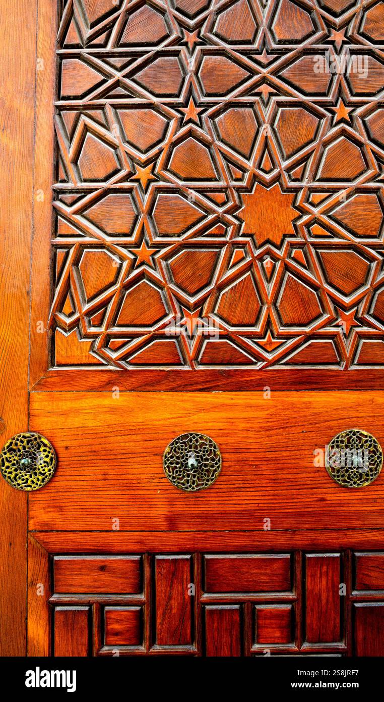 Motif sur la porte dans la mosquée Suleymaniye, Istanbul, Turquie Banque D'Images