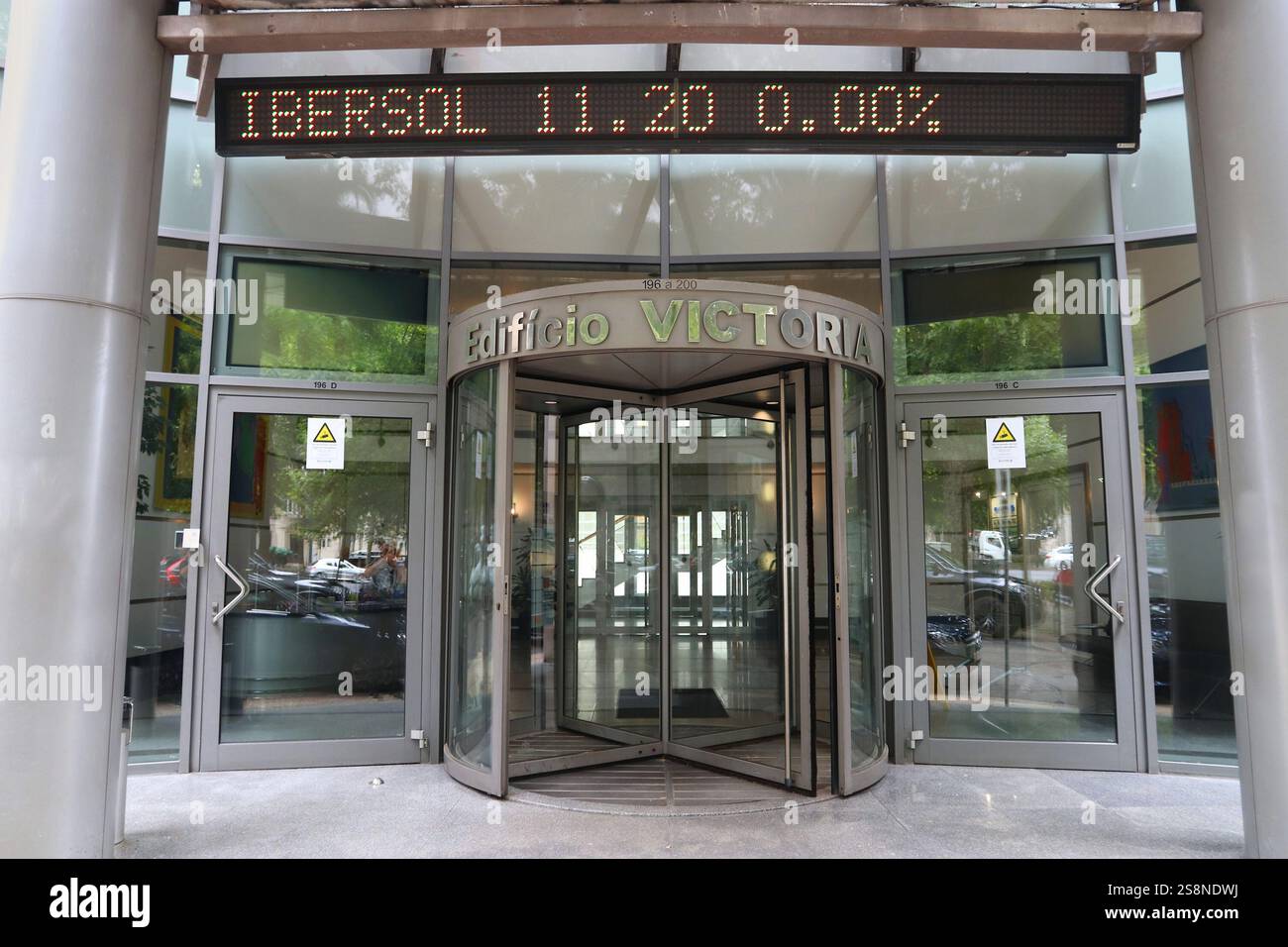 LISBONNE, PORTUGAL - 6 JUIN 2018 : Edificio Victoria Building à Lisbonne. Il abrite les bureaux d'ING, Fox Networks, Euronext, ambassades du Canada, Slov Banque D'Images