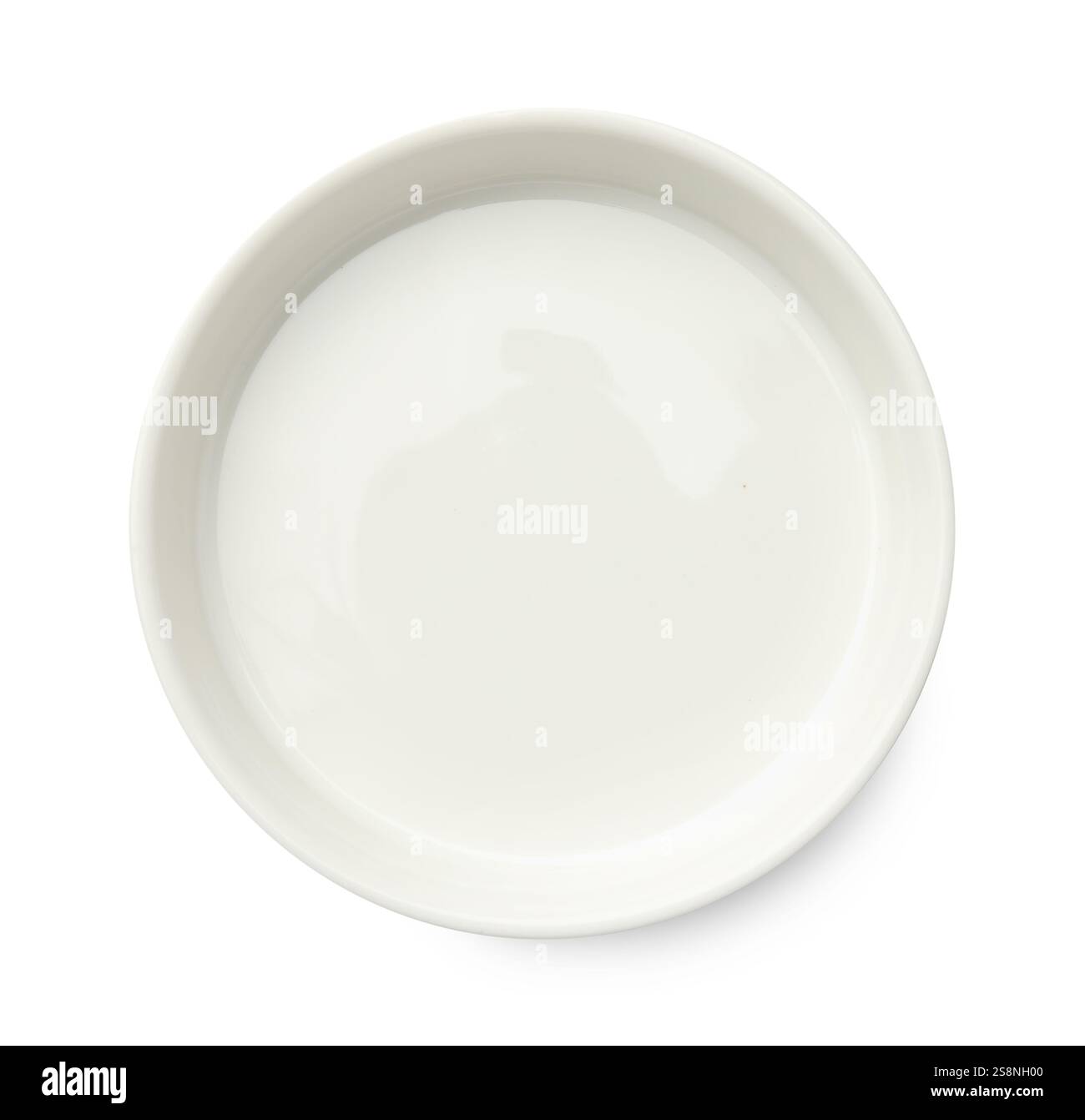 Une casserole en céramique isolée sur blanc, vue de dessus. Ustensile de cuisson Banque D'Images