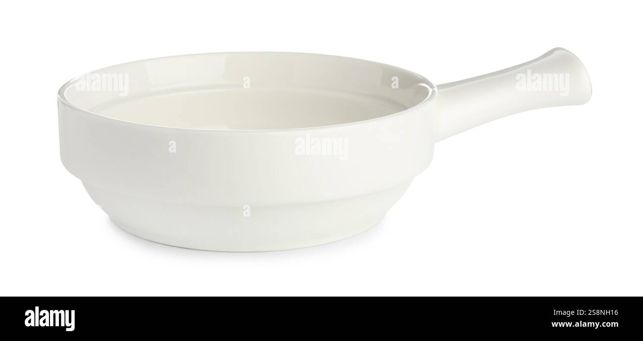 Une casserole en céramique isolée sur blanc. Ustensile de cuisson Banque D'Images