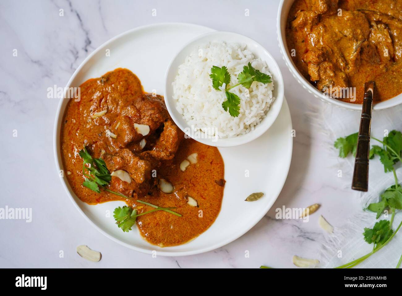 Korma de poulet Shahi maison - curry de poulet crémeux Banque D'Images
