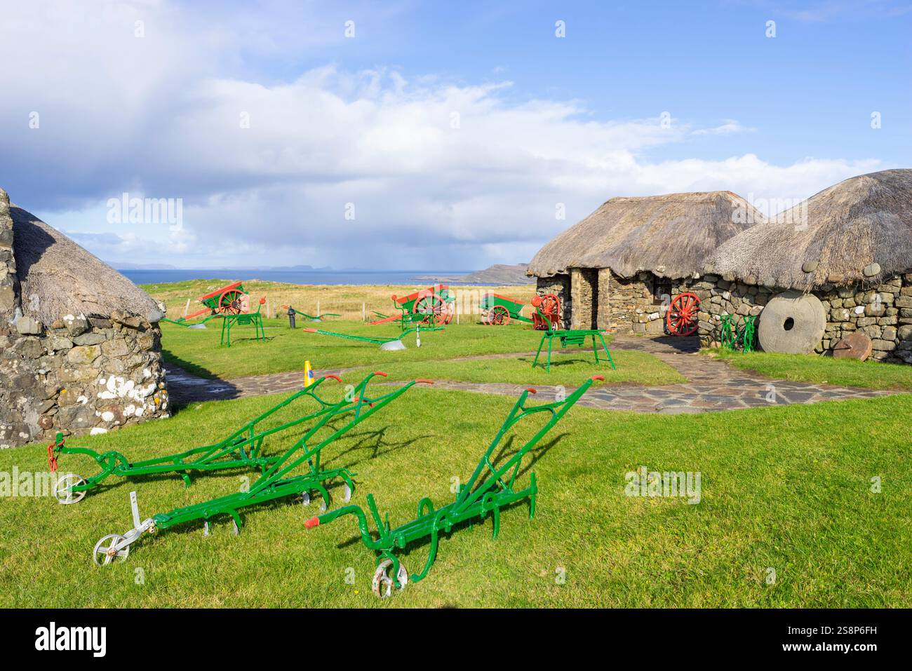 Skye Museum of Island Life crofters cottages dans le vieux village reconstruit des Highlands à Kilmuir île de Skye Highlands et îles Écosse Royaume-Uni GB Europe Banque D'Images