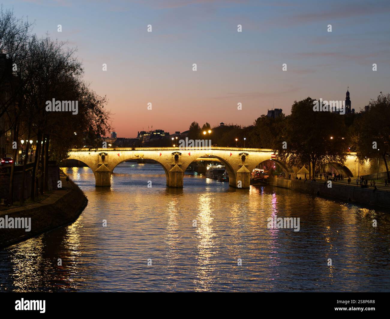 Pont Marie, Pont Seine, Paris, nuit. France, Europe, UE. Banque D'Images
