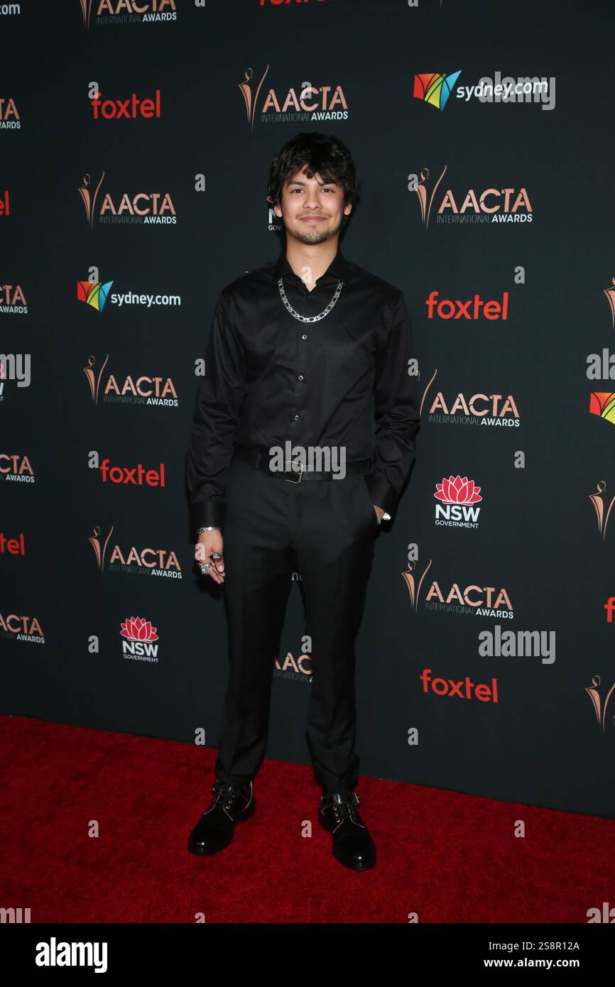 Xolo Mariduena à la 9e cérémonie annuelle Australian Academy of Cinema and Television Arts International Awards, arrivées, Mondrian, Los Angeles, États-Unis - 03 janvier 2020 Banque D'Images