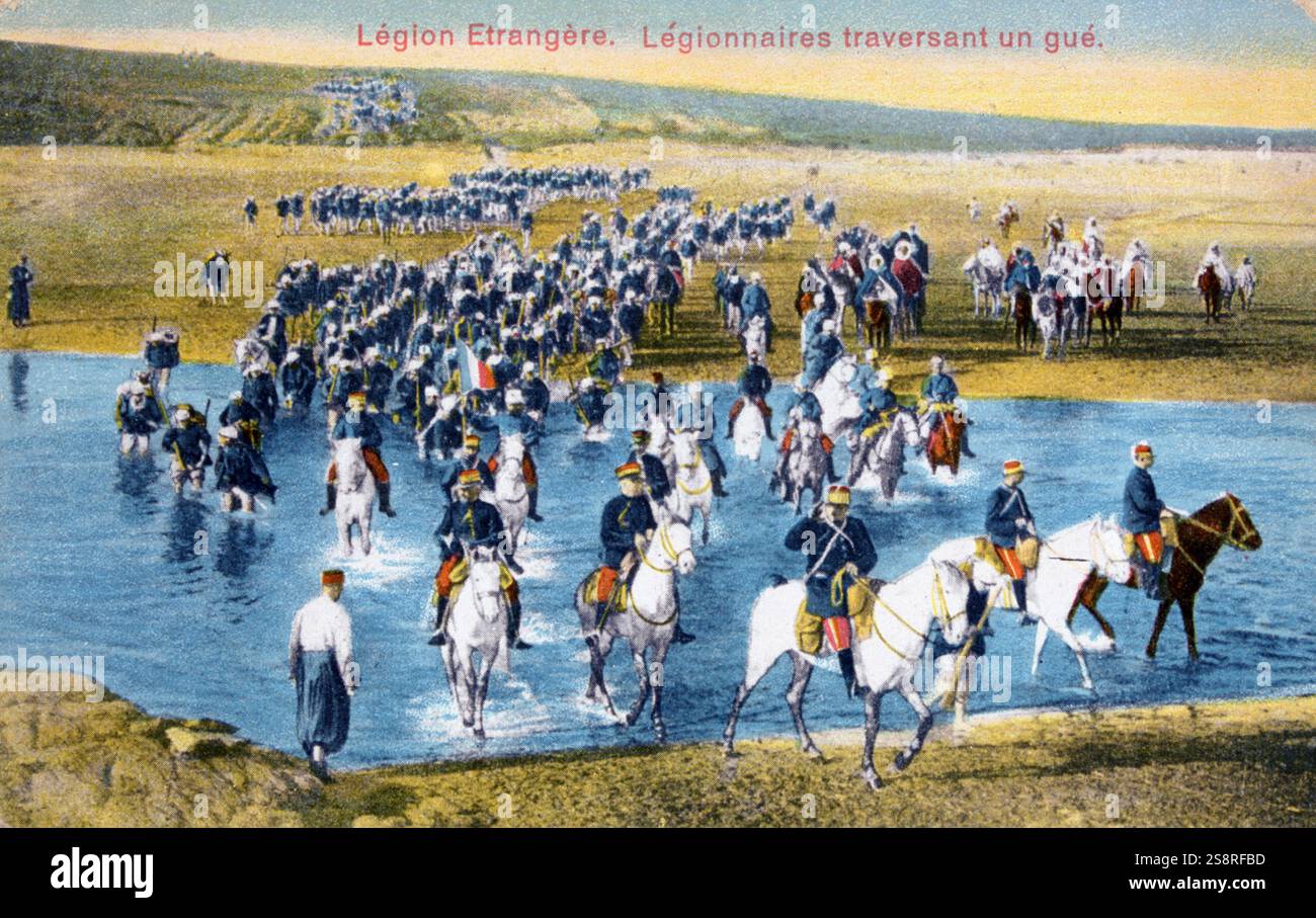 Légion étrangère française, soldats traverser une rivière à cheval. Maroc, 1910 Banque D'Images