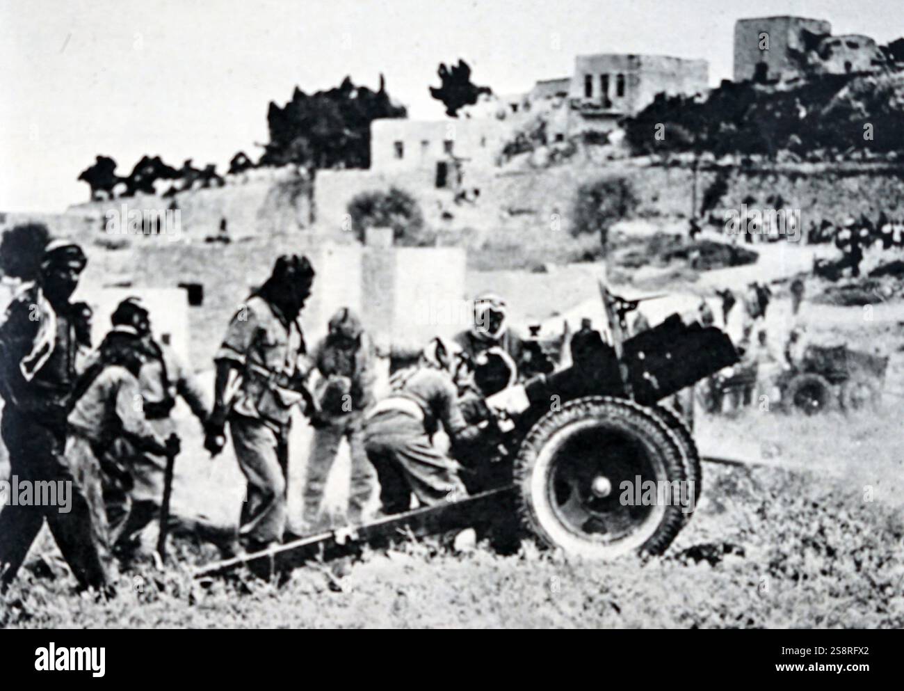 Les bombardements de l'artillerie de la Légion arabe Haganah juive positions pendant le siège de Jérusalem ; la guerre israélienne de l'indépendance 1948 Banque D'Images