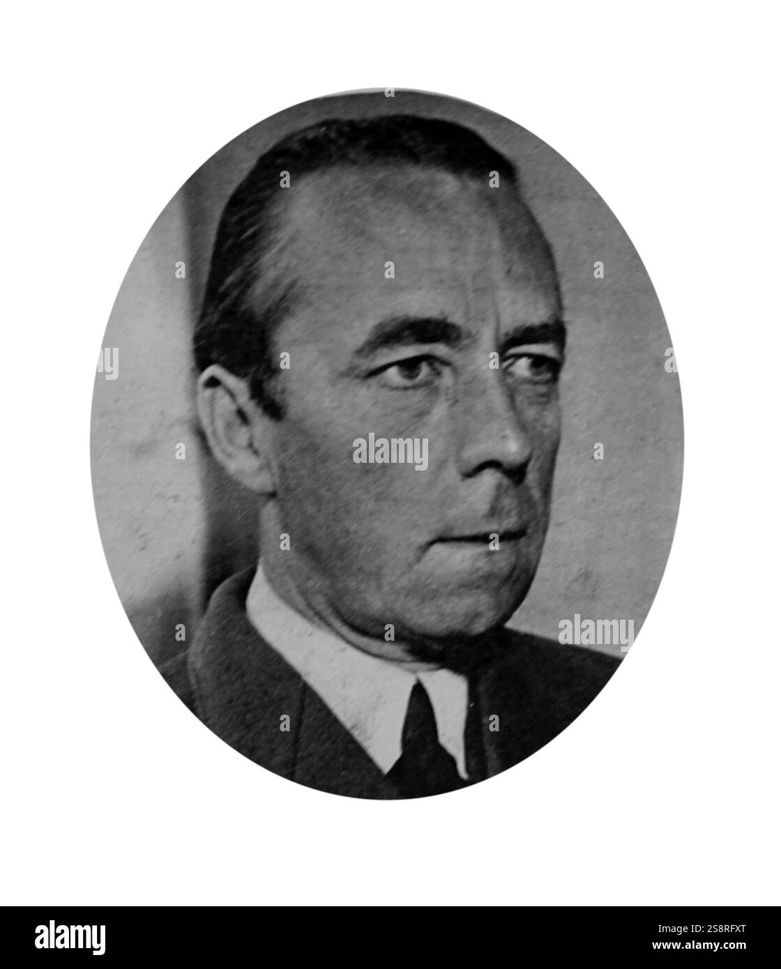 Portrait photographique de Folke Bernadotte, comte de Wisborg (1895-1948), diplomate et noble suédois qui négocia la libération de plus de 15 000 prisonniers allemands des camps de concentration. Daté du XXe siècle Banque D'Images