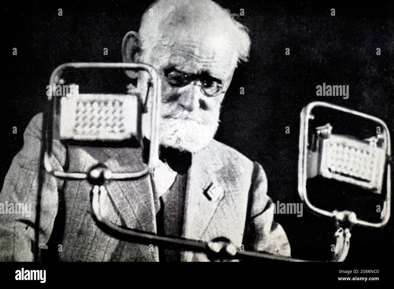 Photographie d'Ivan Pavlov (1849-1936) un physiologiste russe surtout connu pour son travail dans le conditionnement classique. En date du 20e siècle Banque D'Images