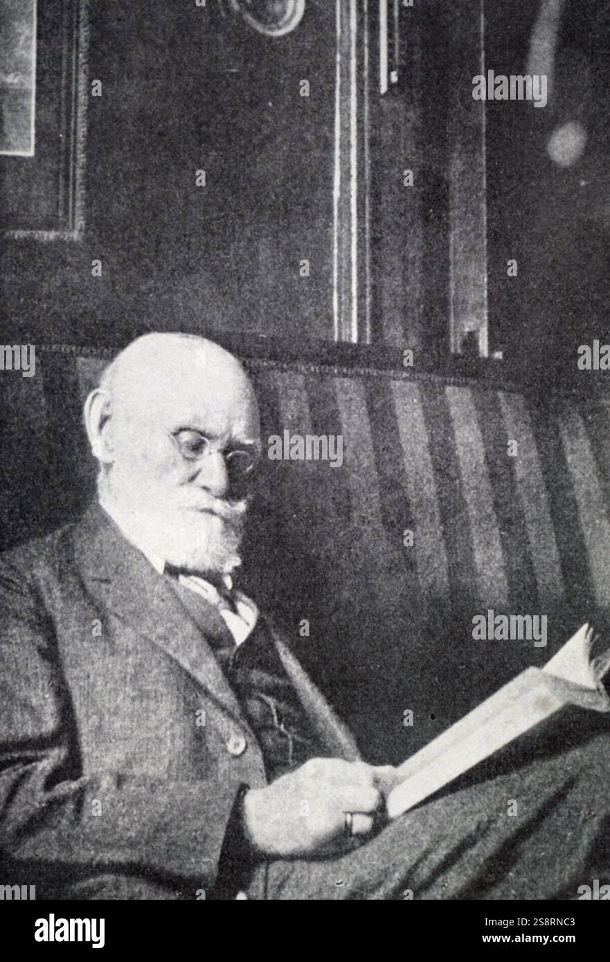 Photographie d'Ivan Pavlov (1849-1936) un physiologiste russe surtout connu pour son travail dans le conditionnement classique. En date du 20e siècle Banque D'Images