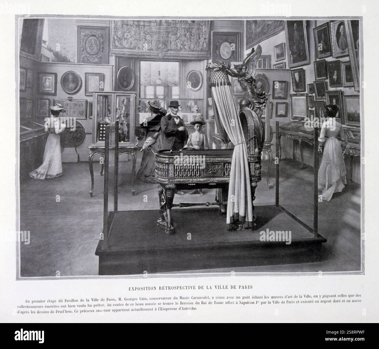 Exposition universelle Paris, 1900; l'exposition universelle de 1900, plus connue en anglais sous le nom d'exposition universelle de Paris de 1900, a été une foire mondiale qui s'est tenue à Paris, en France, du 14 avril au 12 novembre 1900, pour célébrer les réalisations du siècle passé et accélérer le développement du prochain. Le style qui était universellement présent dans l'exposition était Art Nouveau. La foire, visitée par près de 50 millions, a présenté de nombreuses innovations technologiques; photographie en noir et blanc de la ville parisienne rétrospective dans l'exposition historique de Paris. Banque D'Images