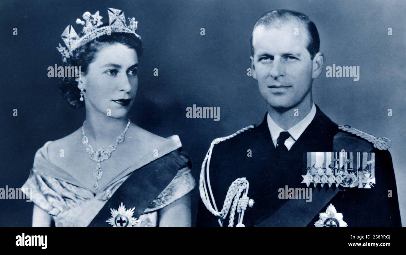 La reine Elizabeth II et le duc d'Édimbourg. Elizabeth II (Elizabeth Alexandra Mary ; née le 21 avril 1926) est la reine du Royaume-Uni et de 14 autres royaumes du Commonwealth. Le prince Philip, duc d'Édimbourg (né Prince Philippe de Grèce et de Danemark, plus tard Philip Mountbatten ; 10 juin 1921 – 9 avril 2021), était le mari de la reine Elizabeth II Banque D'Images
