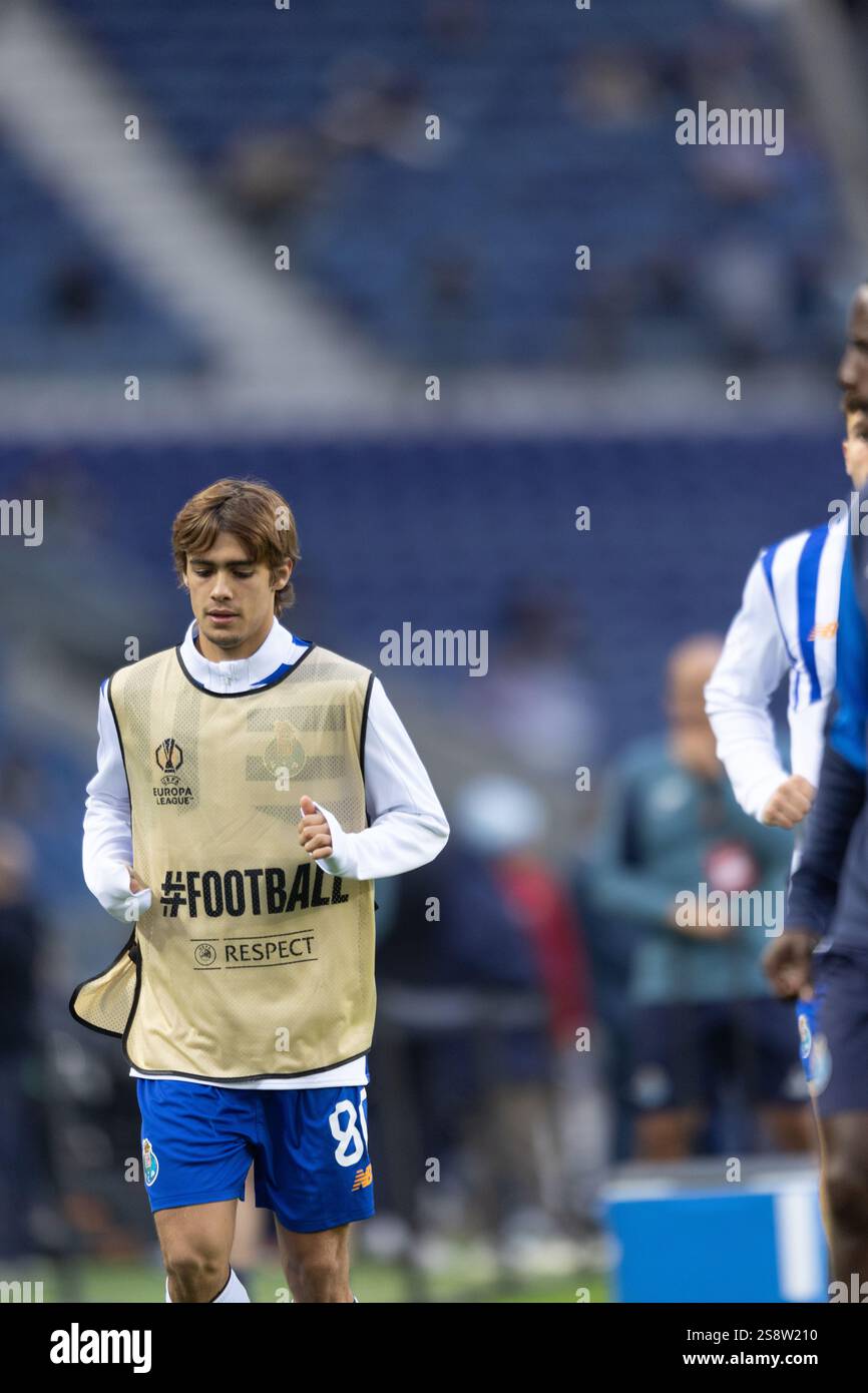 Scènes d'action du match de l'UEFA Europe League 2024/25 entre le FC Porto et l'Olympiacos FC le 23 janvier 2025 à Estádio do Dragão, Porto Banque D'Images