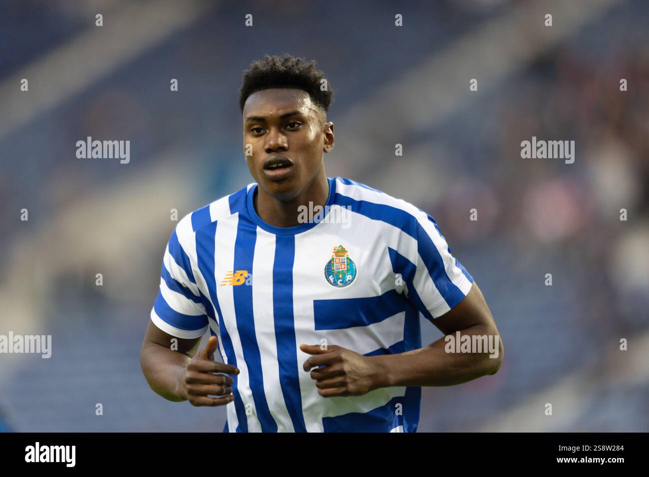 Scènes d'action du match de l'UEFA Europe League 2024/25 entre le FC Porto et l'Olympiacos FC le 23 janvier 2025 à Estádio do Dragão, Porto Banque D'Images