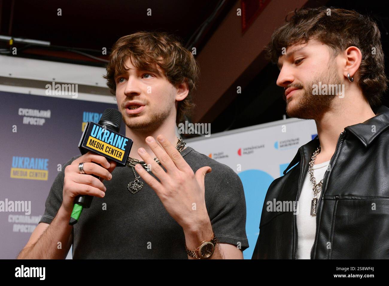 Kiev, Ukraine. 23 janvier 2025. MOLODI Band lors du tirage au sort des finalistes de Vidbir 2025, l’étape de sélection nationale ukrainienne pour le concours Eurovision de la chanson 2025, au Ukraine-Media Center, Kiev. Crédit : SOPA images Limited/Alamy Live News Banque D'Images