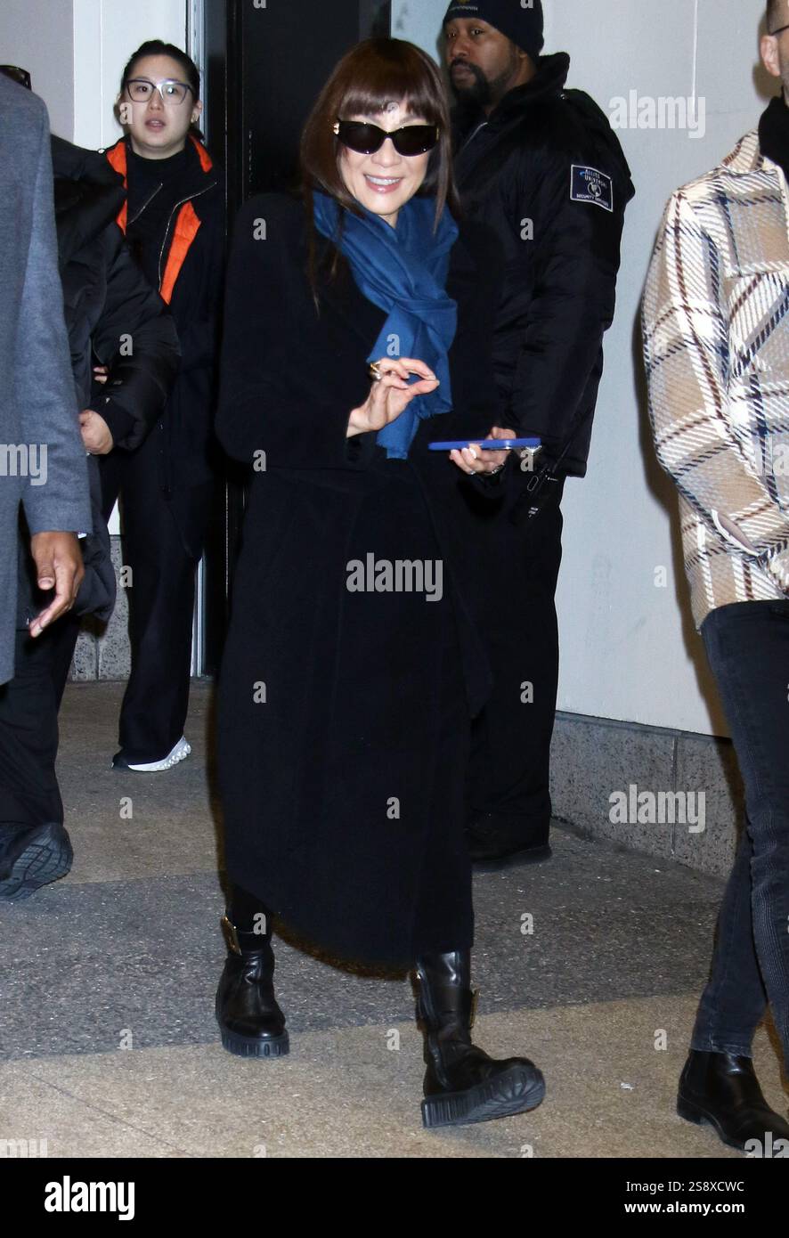 New York, NY, États-Unis. 23 janvier 2025. Michelle Yeoh vue au CBS Mornings pour promouvoir Star Trek : section 31 le 23 janvier 2025 à New York. Crédit : RW/Media Punch/Alamy Live News Banque D'Images