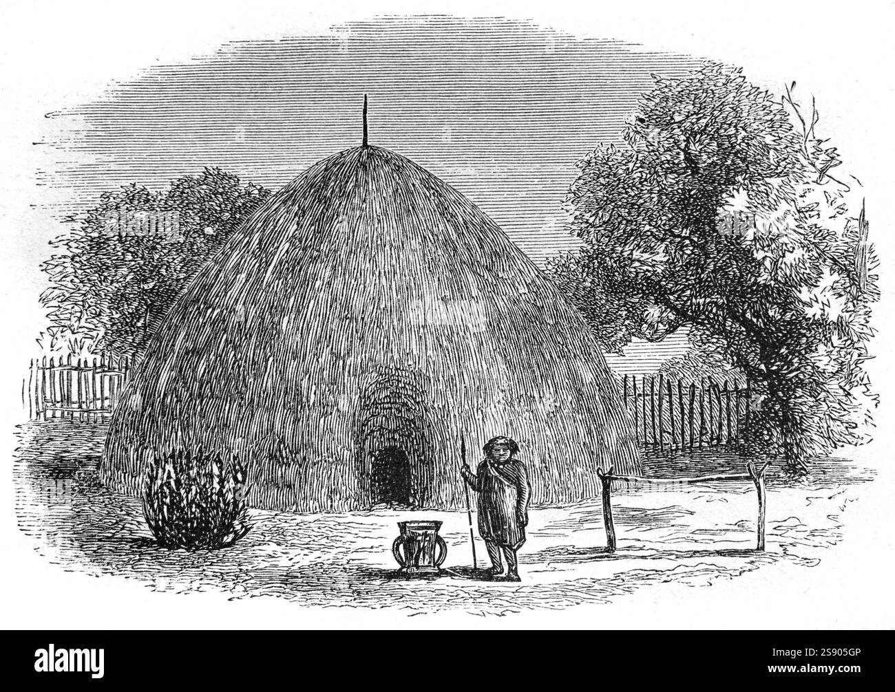 African village hut tanzania Banque d'images noir et blanc - Alamy