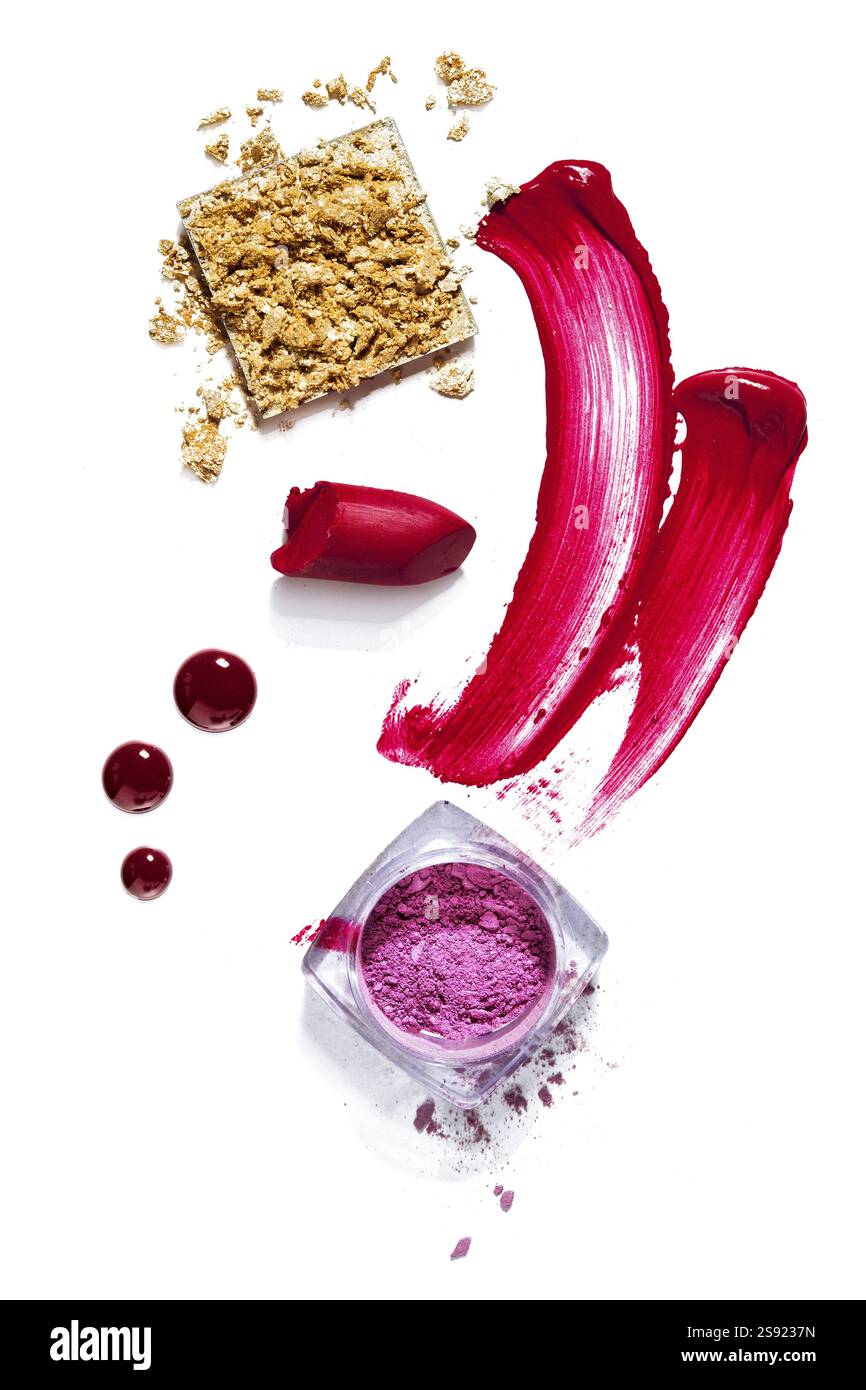 Photo de concept créatif de nuances de cosmétiques sur un fond blanc Banque D'Images