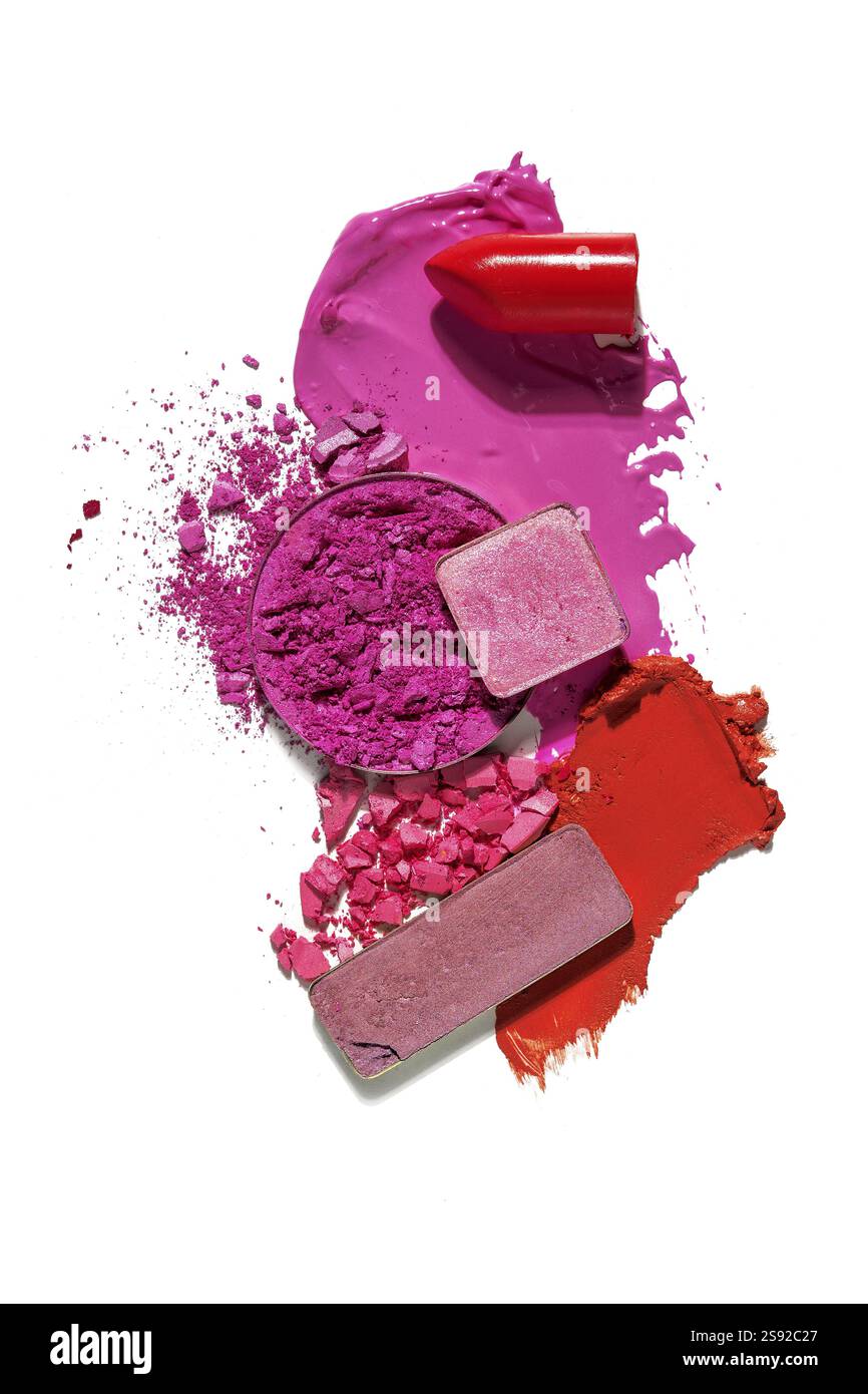 Photo de concept créatif de nuances de cosmétiques sur un fond blanc Banque D'Images