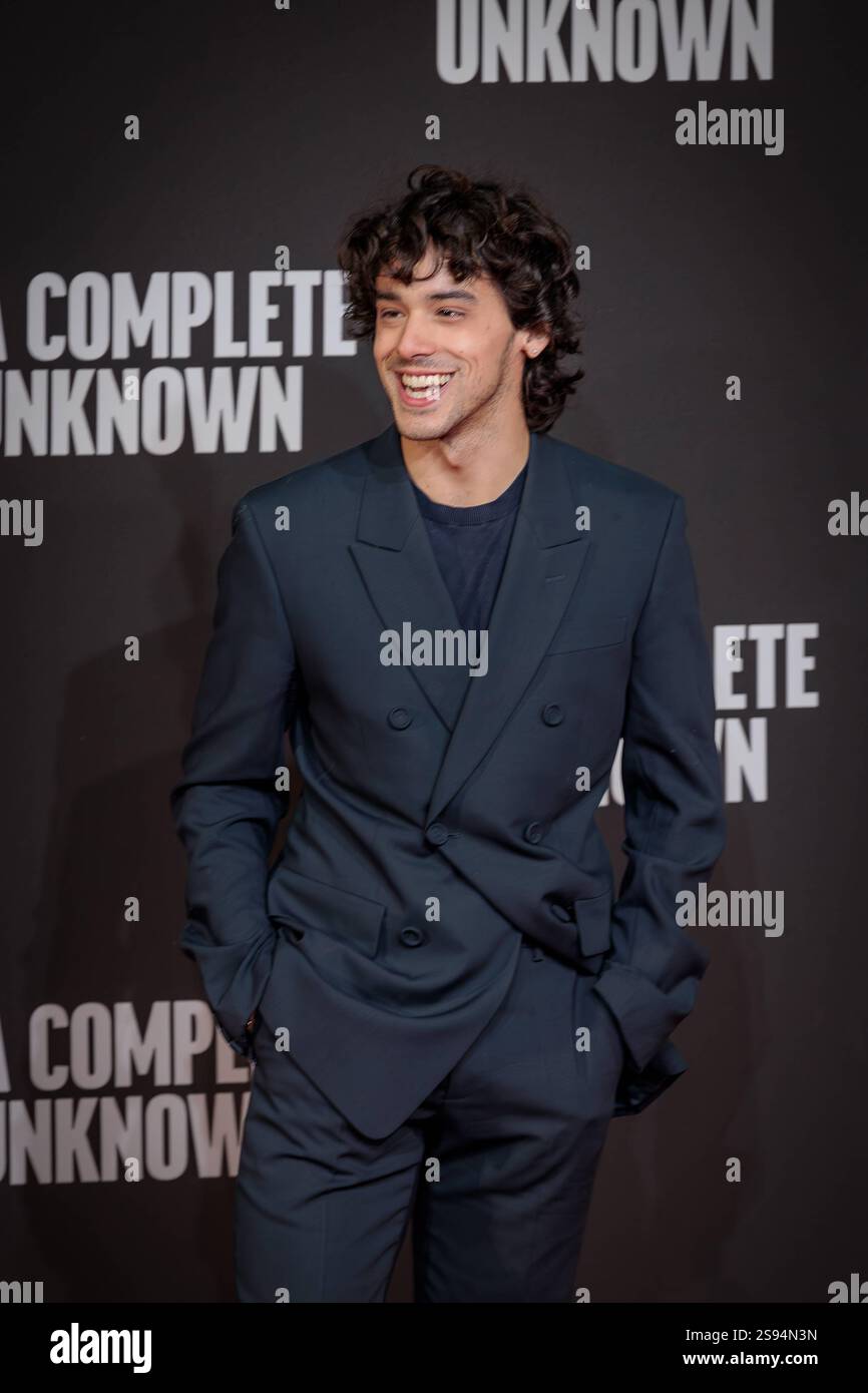 Première italienne du film A Complete Unknown. Rome, Italie - 17 janvier 2025 : L'acteur italien Matteo Santorum lors de la première italienne du film A Complete Unknown réalisé par James Mangold à l'Auditorium Parco della Musica. Rome RM Italie Copyright : xGennaroxLeonardix Banque D'Images