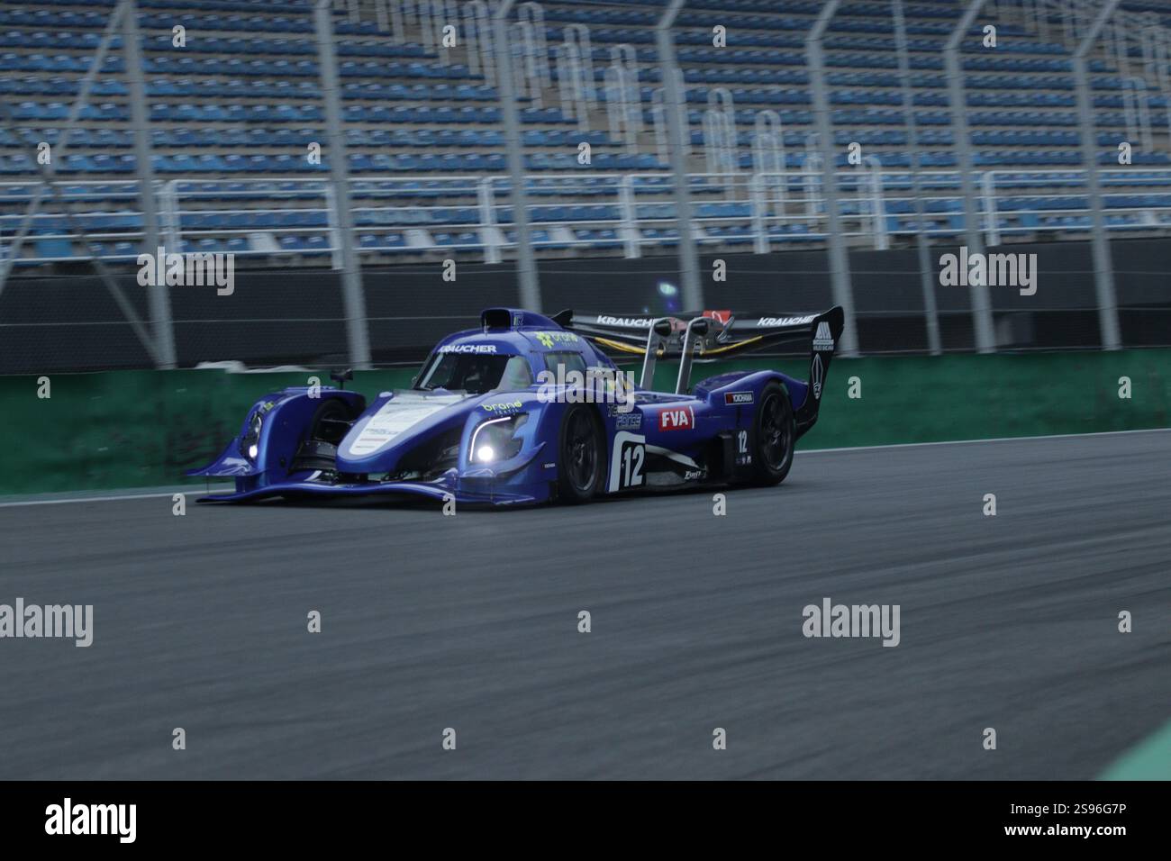 24 janvier 2025, Sao Paulo, Sao Paulo, Brésil : Sao paulo (sp), 01/24/2025 - mil noites sp/sport/Motor Racing - vue des essais libres de la sao paulo gp mil aguas chevrolet Absoluta dans l'après-midi de ce vendredi (24) avec la météo fermée avec de la pluie sur le circuit interlagos, au sud de la capitale de paulo. (Crédit image : © Fabricio Bomjardim/TheNEWS2 via ZUMA Press Wire) USAGE ÉDITORIAL SEULEMENT! Non destiné à UN USAGE commercial ! Banque D'Images