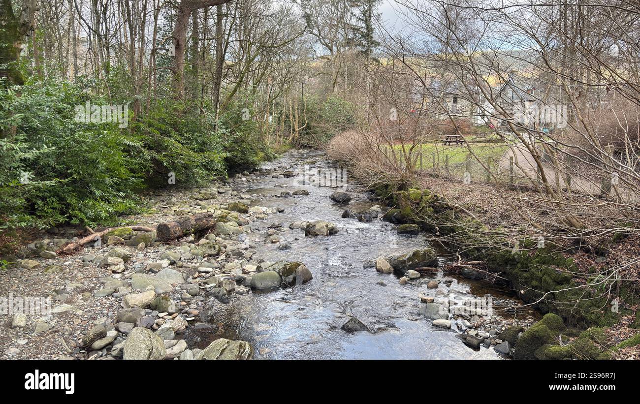 The Birks of Aberfeldy Famous Walk le long de Moness Burn où Robert Burns a écrit sa chanson d'amour écossaise en 1787. Destination touristique et emplacement naturel - Image de stock capturée avec un smartphone